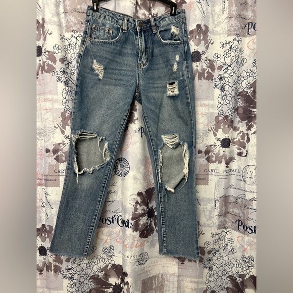 Size 3, holy jeans - Picture 9 of 10